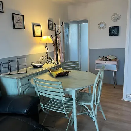 Appartement Proche Du Centre Et Festivites D Ete *