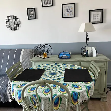 Proche Du Centre Et Festivites D Ete Appartement